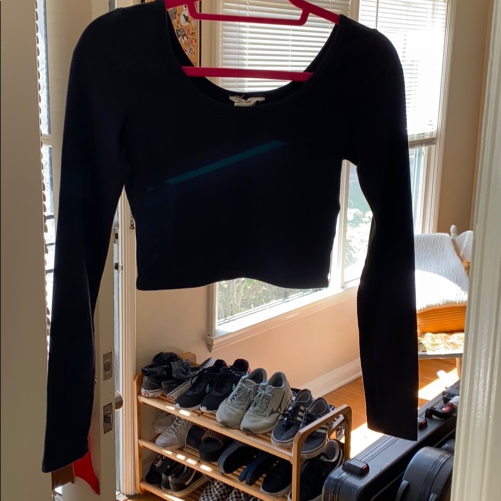 Forever 21 black long sleeve crop top